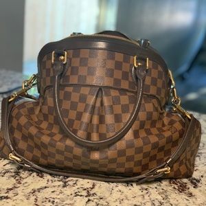 Damien Eben Trevi GM